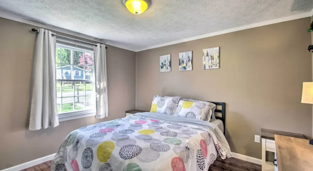 Dog-friendly Fayetteville Home w/ Hot Tub!, Varaa Hotelli Fayetteville Länsi-Virginia