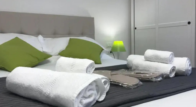 Полулюкс Deluxe Kalamonjo Suite&Rooms