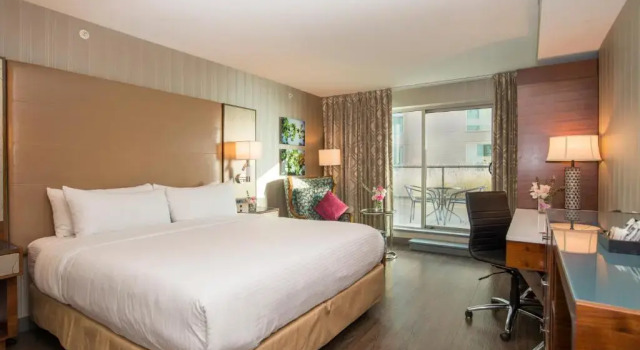 Двухместный номер Deluxe с балконом Hotel BLU