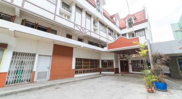 RedDoorz @ The Manor Davao, Забронировать Отель Отели в центре Давао, в центре
