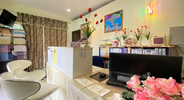OYO 90218 Kbkb Homelystay, Rezerwuj Hotel Kuah 