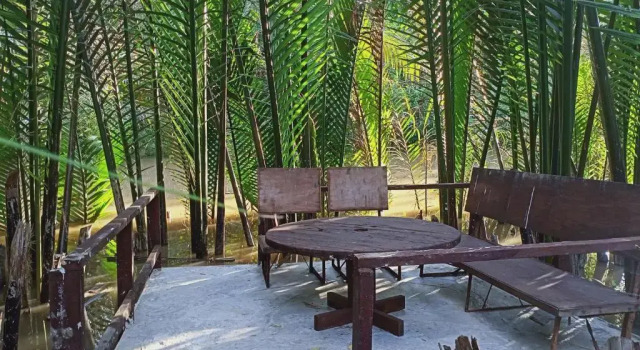 Кровать в общем номере Homestay Xóm Dừa Nước