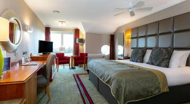 Двухместный номер Deluxe The Park Royal Hotel & Spa