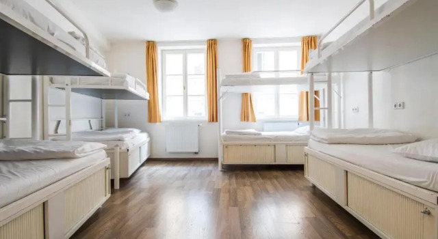 Кровать в общем номере (женский номер) Safestay Prague Charles Bridge