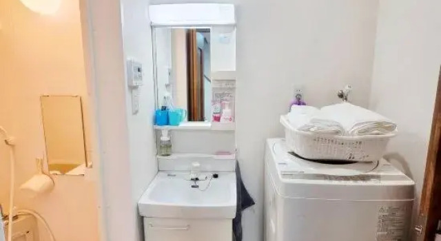 Feitian New Area | 5 min to Station | Walking distance to Tennoji | 12 min to Namba | 6 people, Забронировать Отель Отели Осаки 3 звезды, рядом с Зоопарк Тенноджи, 3*