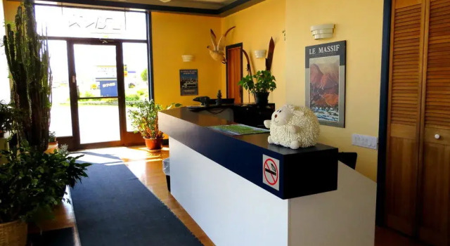 Motel Joanne, Забронировать Мотель Мотели Сент-Анн-де-Бопре, рядом с Côte de Beaupré cheese factory, Мотель
