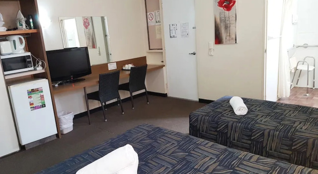 Двухместный номер Standard c 1 комнатой Miners Lodge Motor Inn