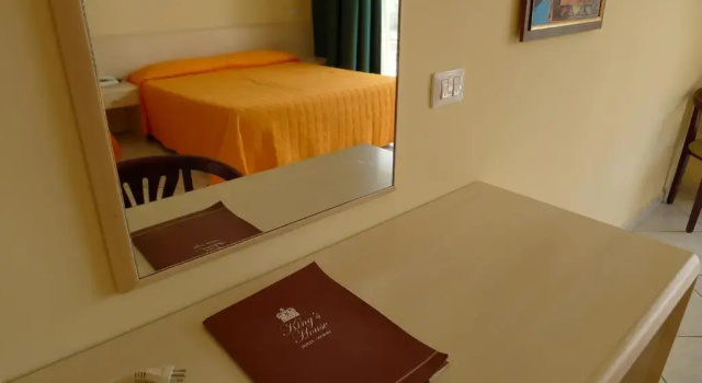 Трёхместный номер Standard Kings House Hotel Resort