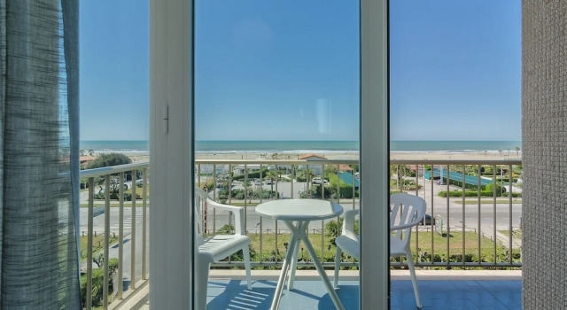 Двухместный номер Standard с балконом и с видом на море Hotel Brasilia