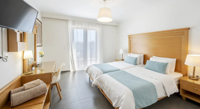 Полулюкс Peridis Family Resort