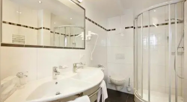 Villa Sonne Pension, Prenota Villa Hotel a Tirolo con parcheggio, Parcheggio