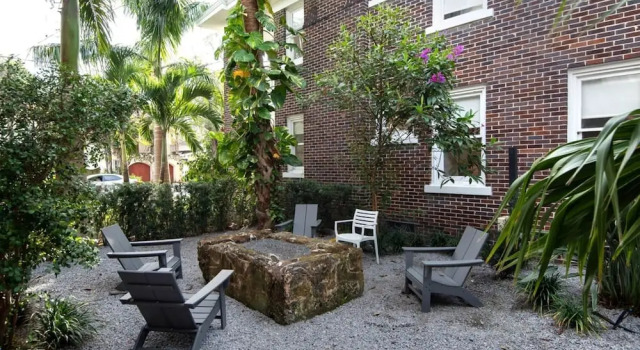 Апартаменты Soho Siesta Stunning Soho Apt w Private Balcony
