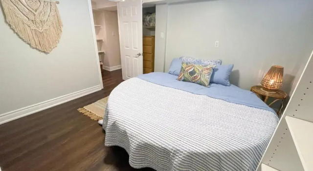Spacious & Renovated 1BD Suite w/parking, Reservar Hotel Toronto Greater Toronto Area