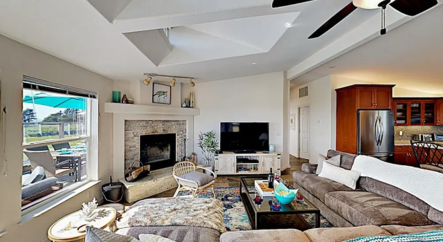 New Listing! Bodega Bay Oasis, Walk To Beach Home, Book Hotel Bodega Sonoma County