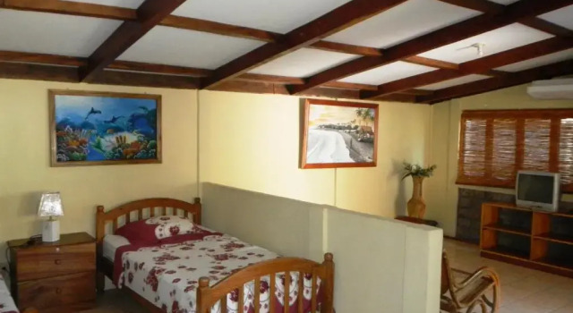 Семейный номер Standard с красивым видом из окна Punta Roca Surf Resort