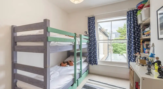 Family home in Hammersmith, Забронировать Отель Лондон Большой Лондон, рядом с Больница Чаринг-Кросс