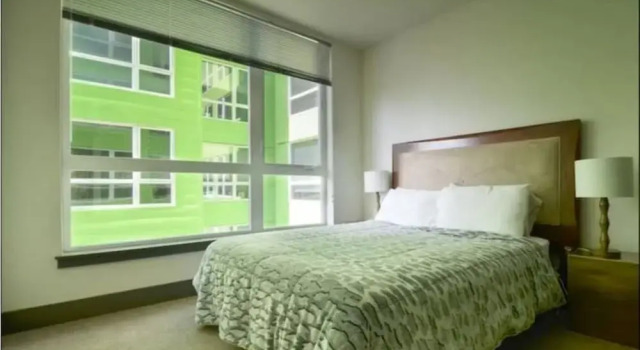 2bd2bath Waterfront Home in Hrt of SEA, Забронировать Отель Беллтаун Сиэтл, рядом с Seattle Great Wheel