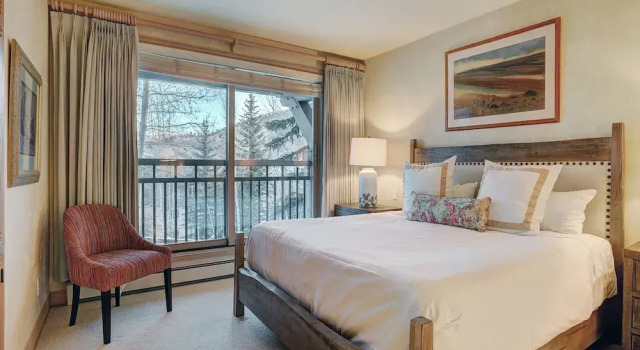 Slopeside Living - 3br 4ba At Pines Lodge 3 Bedroom Condo by RedAwning, Забронировать Отель Отели Бивер-Крик 4 звезды, рядом с Центр исполнительских видов искусства Vilar, 4*