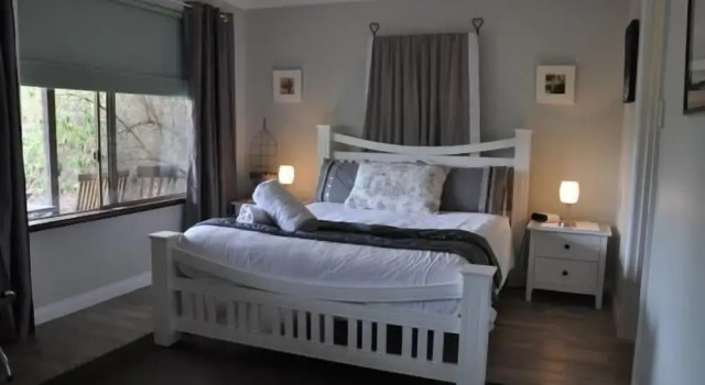 Bettenay Loft Spa Apartment & Lakeview Chalets, 예약 아파트 Metricup Geographe Bay