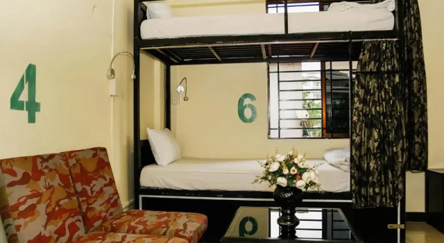 DMZ Hostel, Забронировать Хостел Хостелы Хюэ, рядом с Museum of Royal Antiquities, Хостел