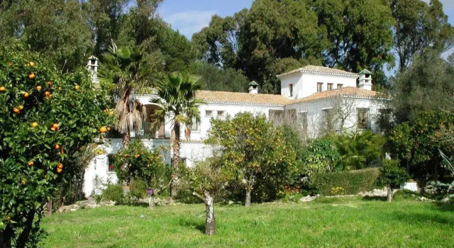Апартаменты Finca San Ambrosio - Apartments in grüner Oase mit Terrasse, Pool, Heizung, WiFi