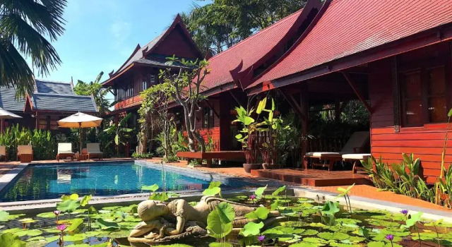 Вилла с видом на бассейн Ruenkanok Thaihouse Resort