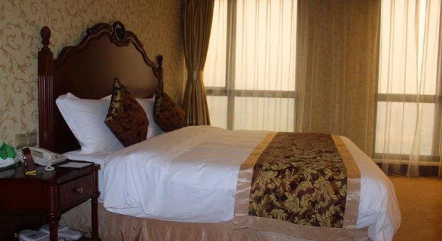 Yifeng Harbour Hotel, Book Hotel Jinzhou 