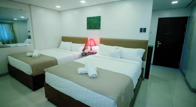 Четырёхместный номер Standard Belltower CSheLi Suites Bantay - Vigan