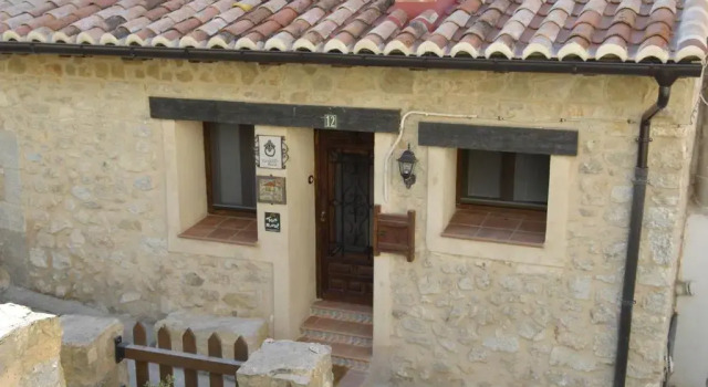 Casa Juan, Book Hotel Hotels in Aragon with Parking, Parking