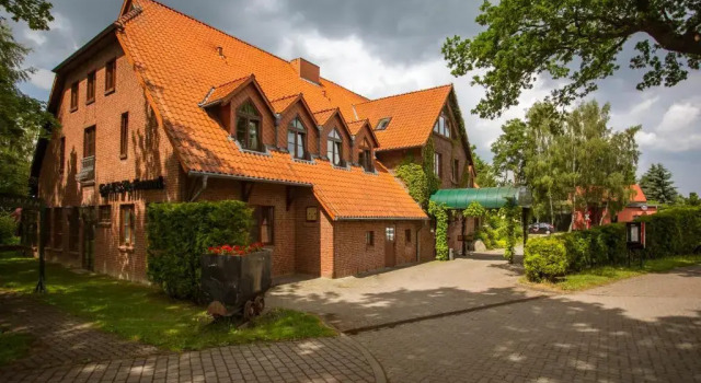 Hotel Stettiner Hof, Забронировать Отель Нойенкирхен земля Мекленбург-Передняя Померания