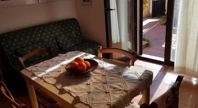 Monolocale con giardino indipendente, Забронировать Отель Нуоро Barbagia