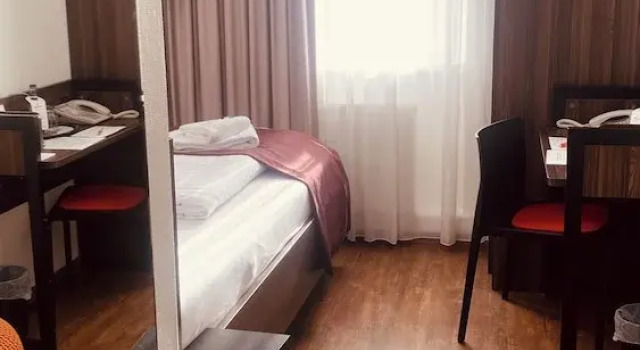 Номер Economy sevenDays Hotel Karlsruhe