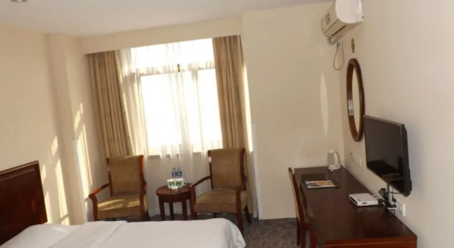 Номер Standard GreenTree Inn ShangHai BeiWaiTan NingGuo Road Station Hotel