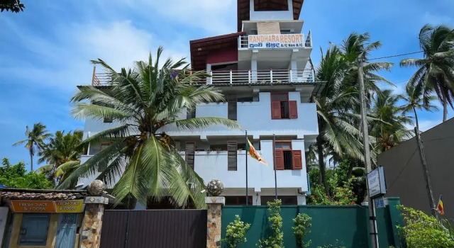 OYO 312 Ran Dhara Resort, Забронировать Курортный отель Амбалангода Округ Галле