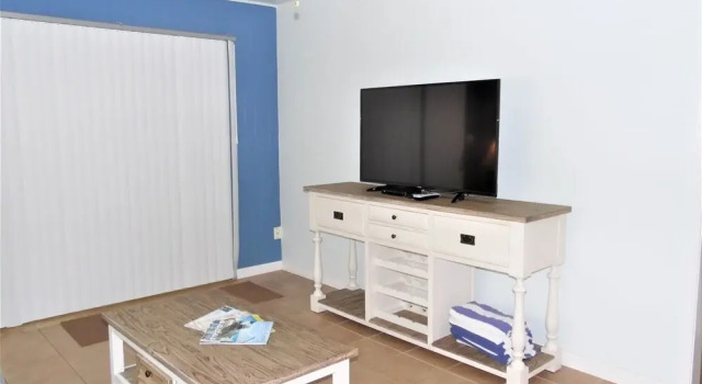 Driftwood Cottage #1 - Restored Florida Cottage 2 Bedroom Cottage, Забронировать Дом для отпуска Санибел Санибел, рядом с Торговая палата Санибела