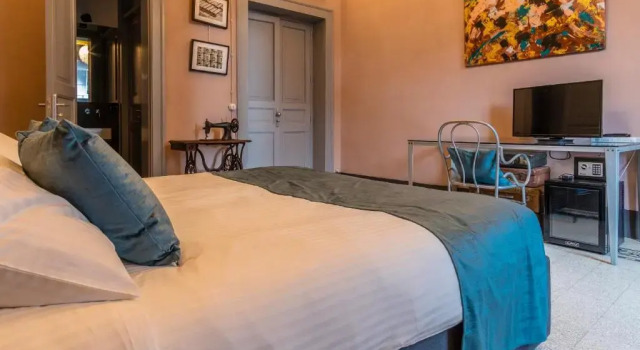 Deluxe suite 360ME Palace