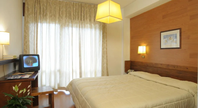 Двухместный номер Standard с балконом Hotel Corona