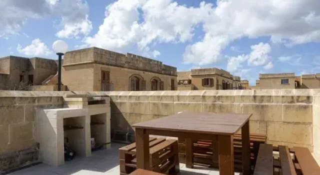 GetawayNpetto - 2 bedrooms (sleeps 4 +2 kids) Fort Chambray Ghajnsielem village, Book Hotel Għajnsielem Gozo