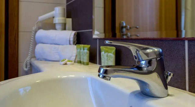 Двухместный номер Standard с балконом Manousos City Hotel