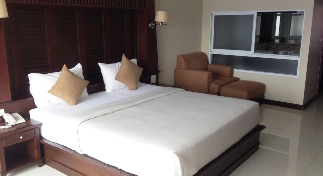Номер Deluxe с балконом August Suites