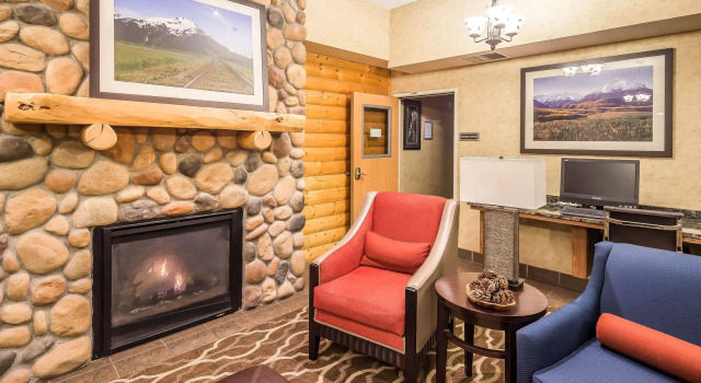 Comfort Suites Anchorage International Airport, Book Hotel Hoteller i Anchorage med pool, Swimmingpool