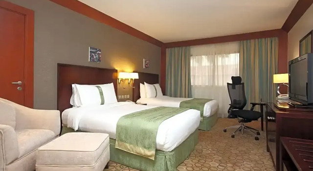 Четырёхместный номер Standard Holiday Inn Al Khobar - Corniche by IHG