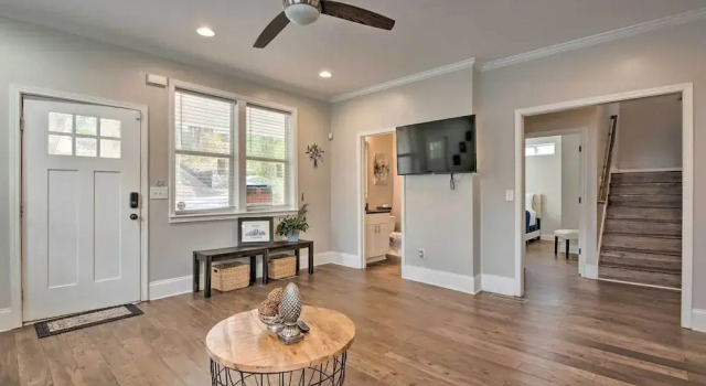 Коттедж Chic Atlanta Home < 4 Mi to Mercedes-benz Stadium!