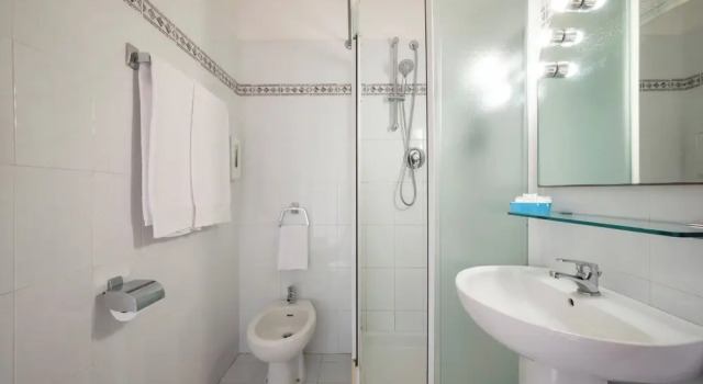 Трёхместный номер Comfort с балконом и с видом на парк Hotel Parco dei Pini - 100mt dal Mare