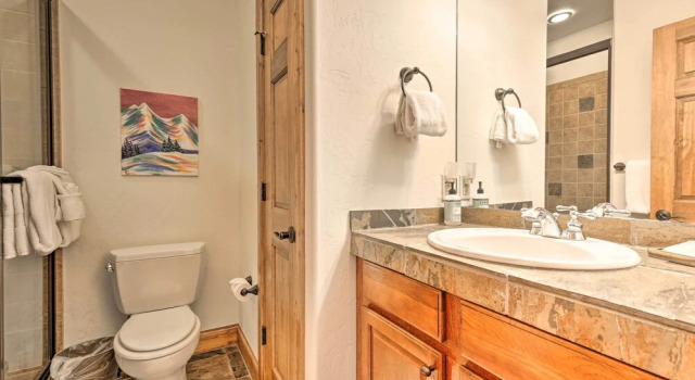 Коттедж Luxe Rocky Mtn Retreat w/ Hot Tub - By Winter Park