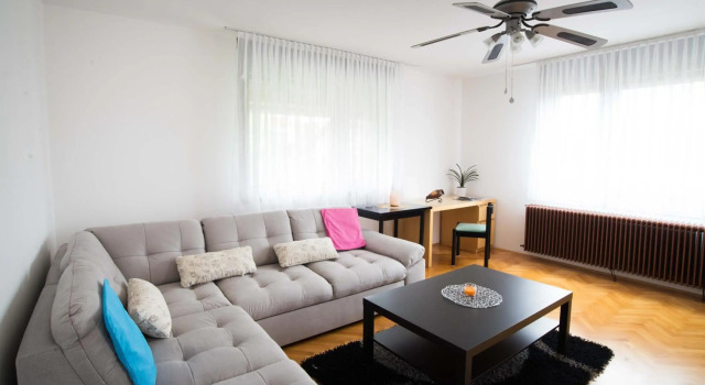Apartma Ela, Prenota Hotel Hotel a Gorenjska con parcheggio, Parcheggio