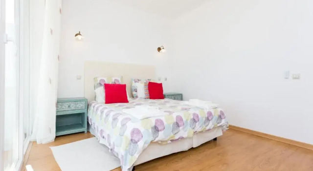 Вилла CoolHouses Algarve Luz, Ocean front 4 Bed house w/ pool, Casa da Pipa