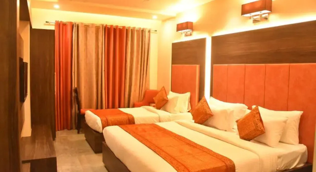 Люкс Deluxe Hotel Abhinav International