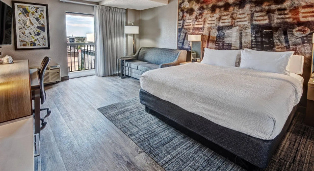 Двухместный номер Standard с балконом Courtyard by Marriott Nashville Vanderbilt West End