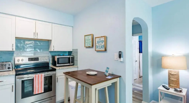 Апартаменты Upham Beach Inn